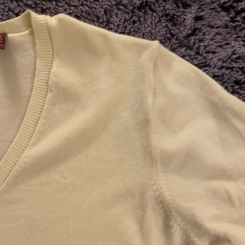 525 AMERICA Women’s V Neck 3/4 Sleeve Sweater - Picture 5 of 10